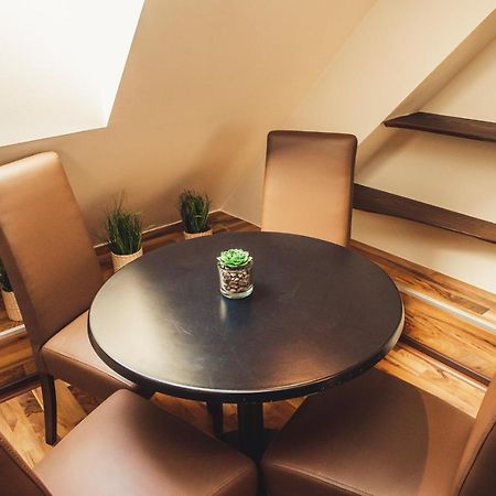 Skol Apartment S Parkiriscem Celje Eksteriør bilde