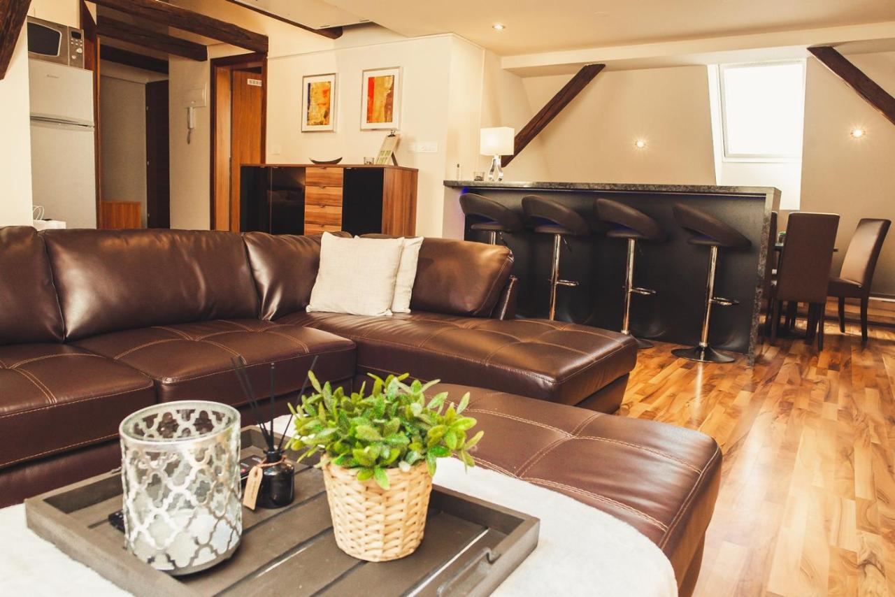 Skol Apartment S Parkiriscem Celje Eksteriør bilde
